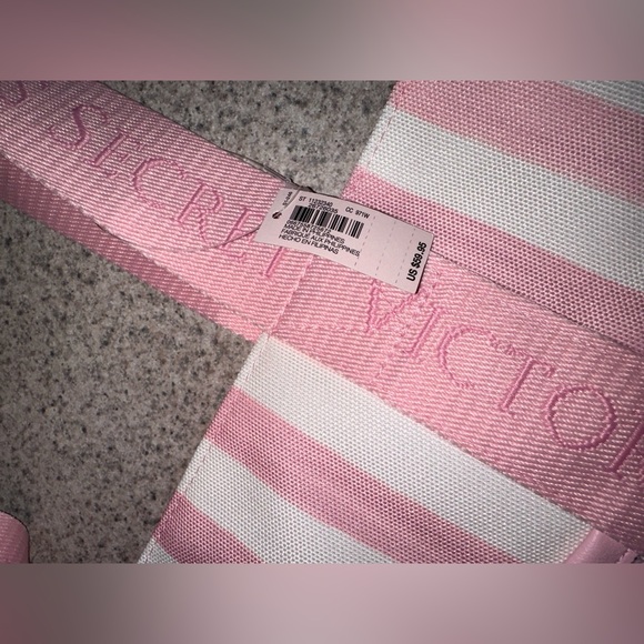 NWT Victoria's Secret Cooler Tote - Picture 5 of 7